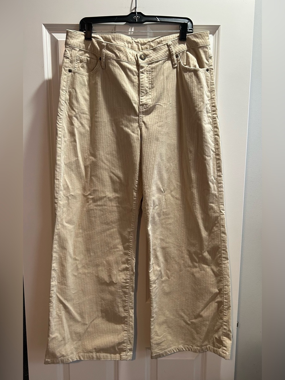 NWOT CAbi Cream Corduroy pants
